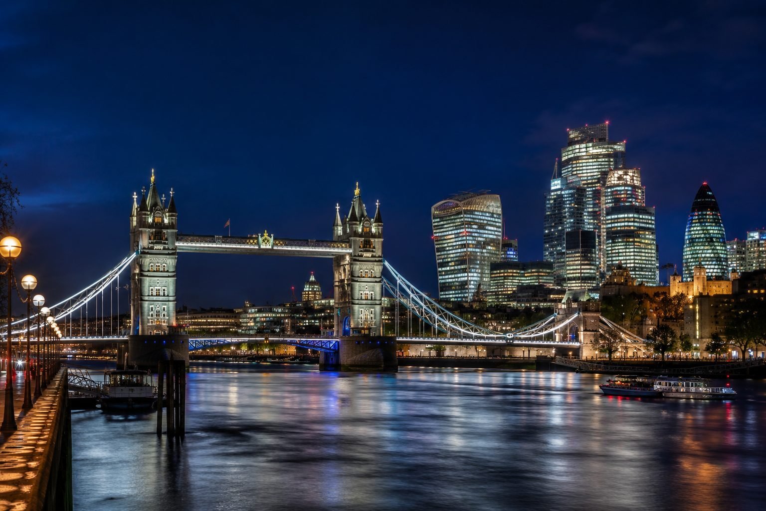 London at night — EasyCab covers late London City Airport arrivals